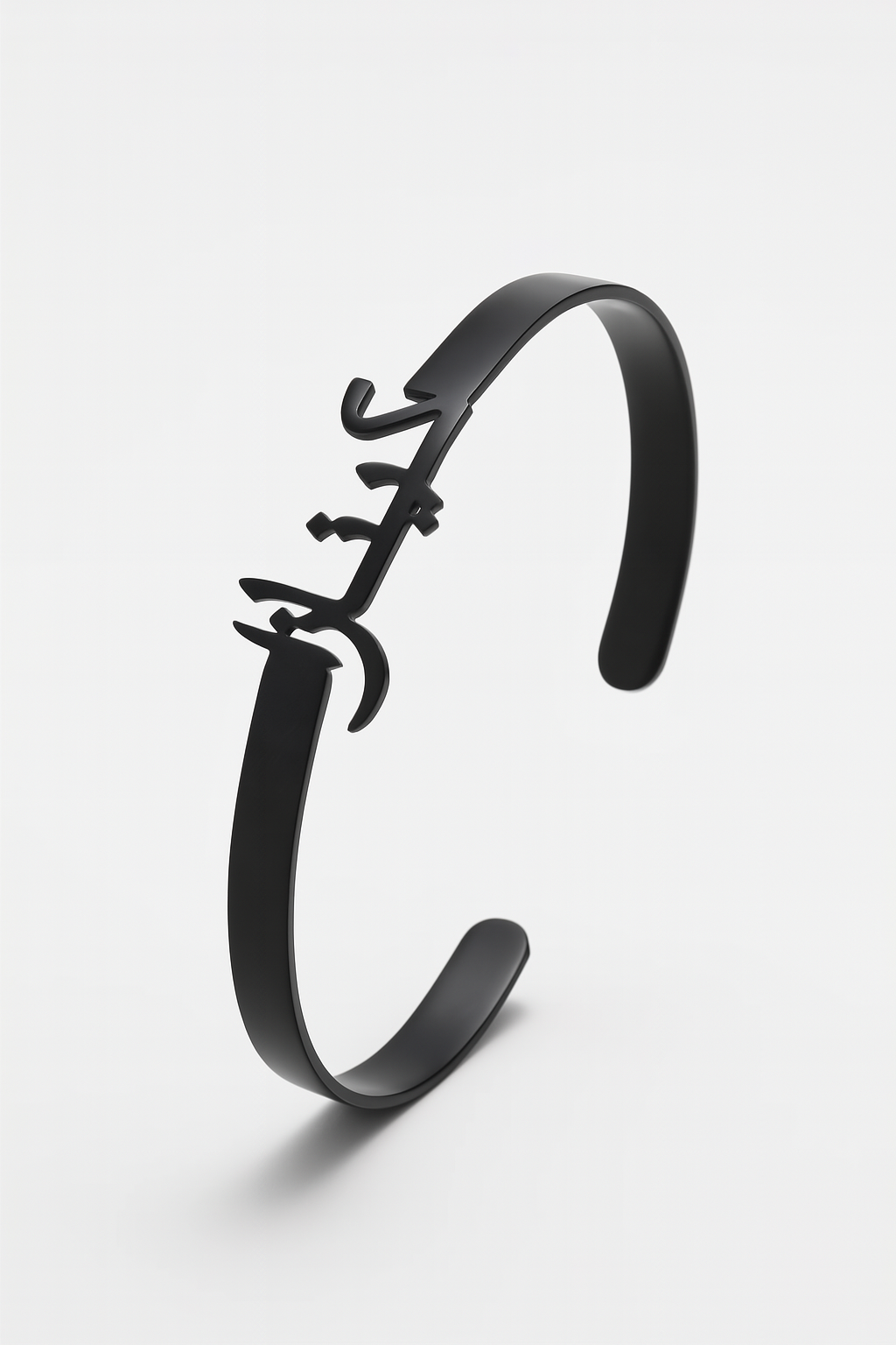 Custom Arabic Name Bracelet – Gold Plated Calligraphy Cuff Jewelry