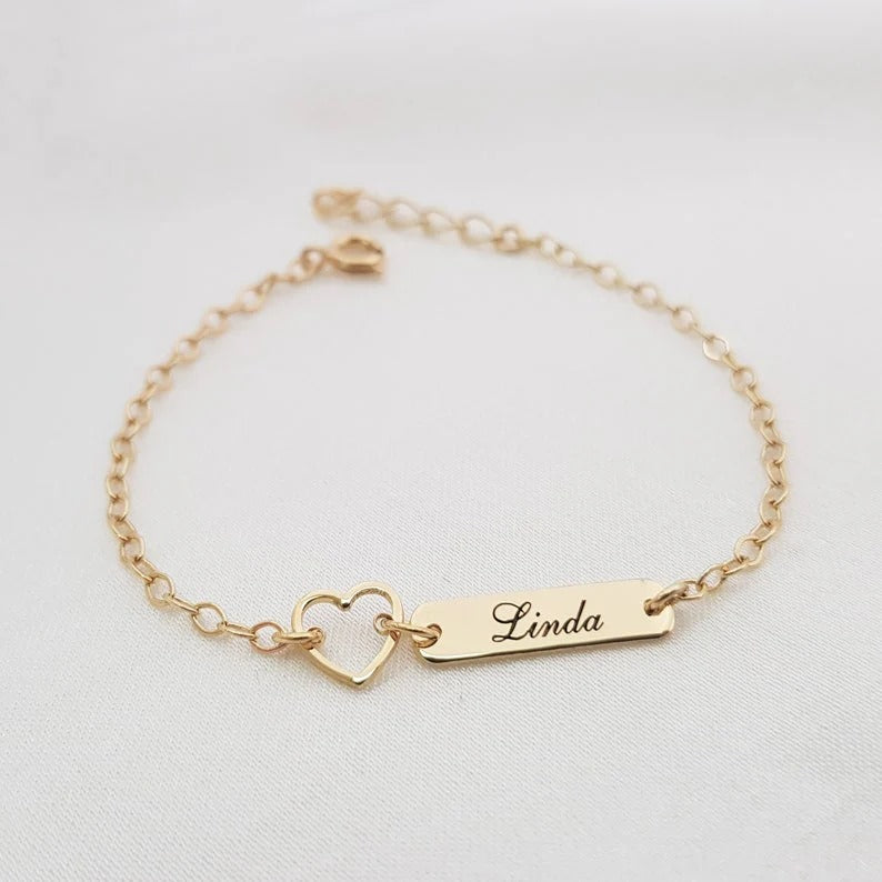 Custom Silver Name Bracelet – Personalized Heart Chain Jewelry